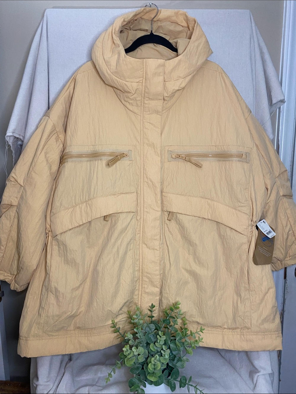 NWT Free People FP Movement Billie Boxy Lightweight Insulated Jacket, Size M/L,